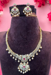 Gj polish simple short necklace with green stone